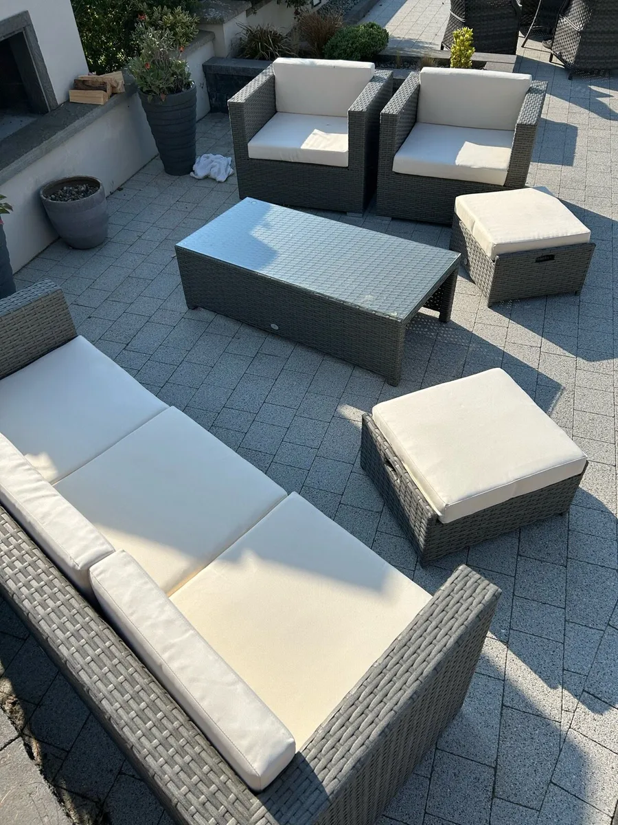 Rattan Patio Set. As new condition - Image 3