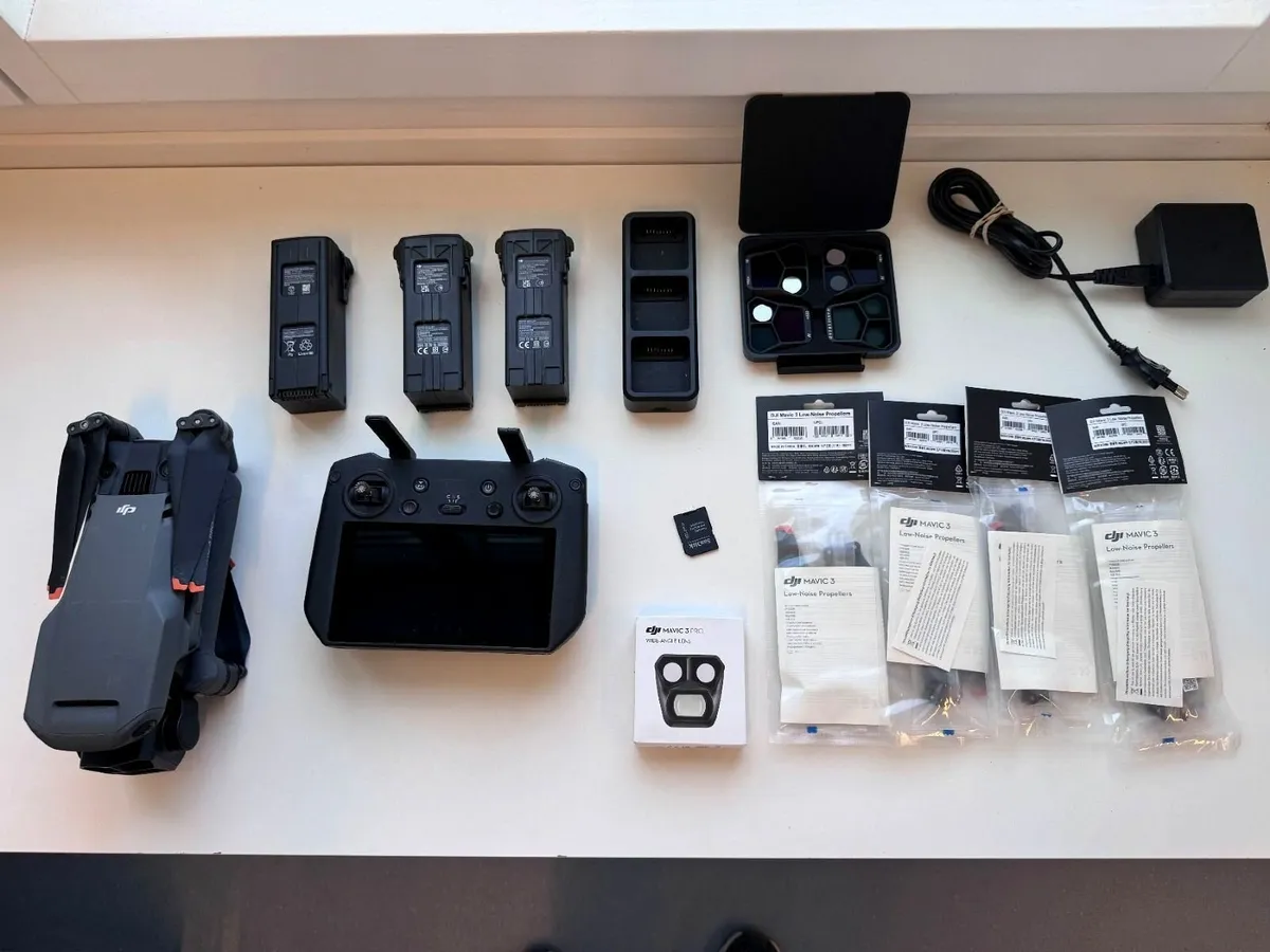 New DJI Mavic 3 Pro Kit RC Pro 3 Batteries Extra - Image 1