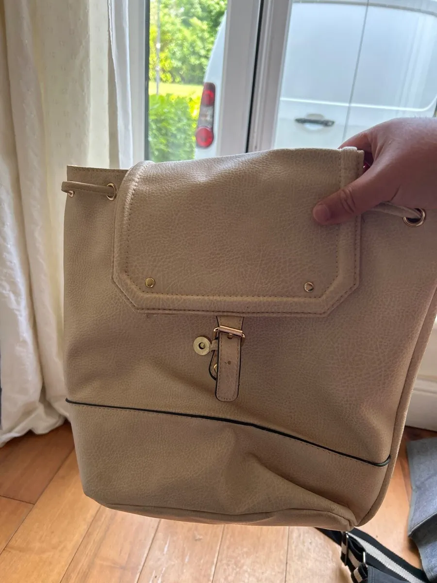 Handbag