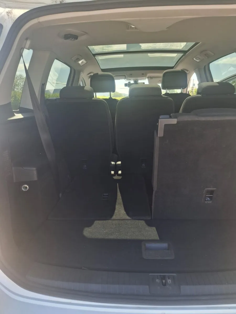 Volkswagen Touran  7-Seater - Image 2