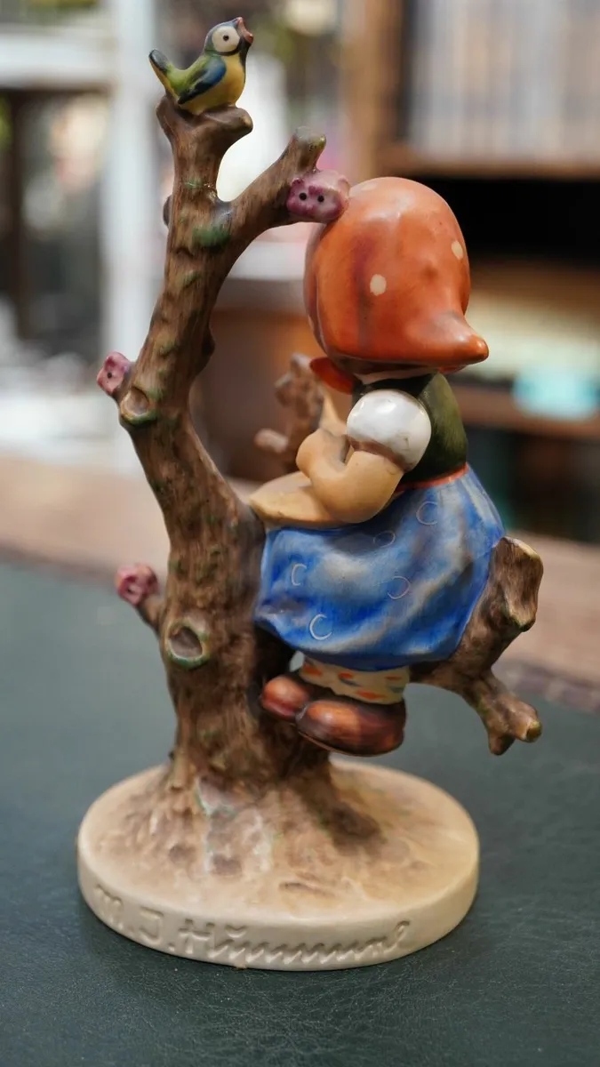 Goebel Hummel Figurine - Apple Tree Girl - Image 4