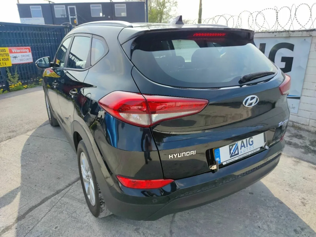182 HYUNDAI TUCSON 1.7 SE NAV REV CAM B-DRIVE - Image 4