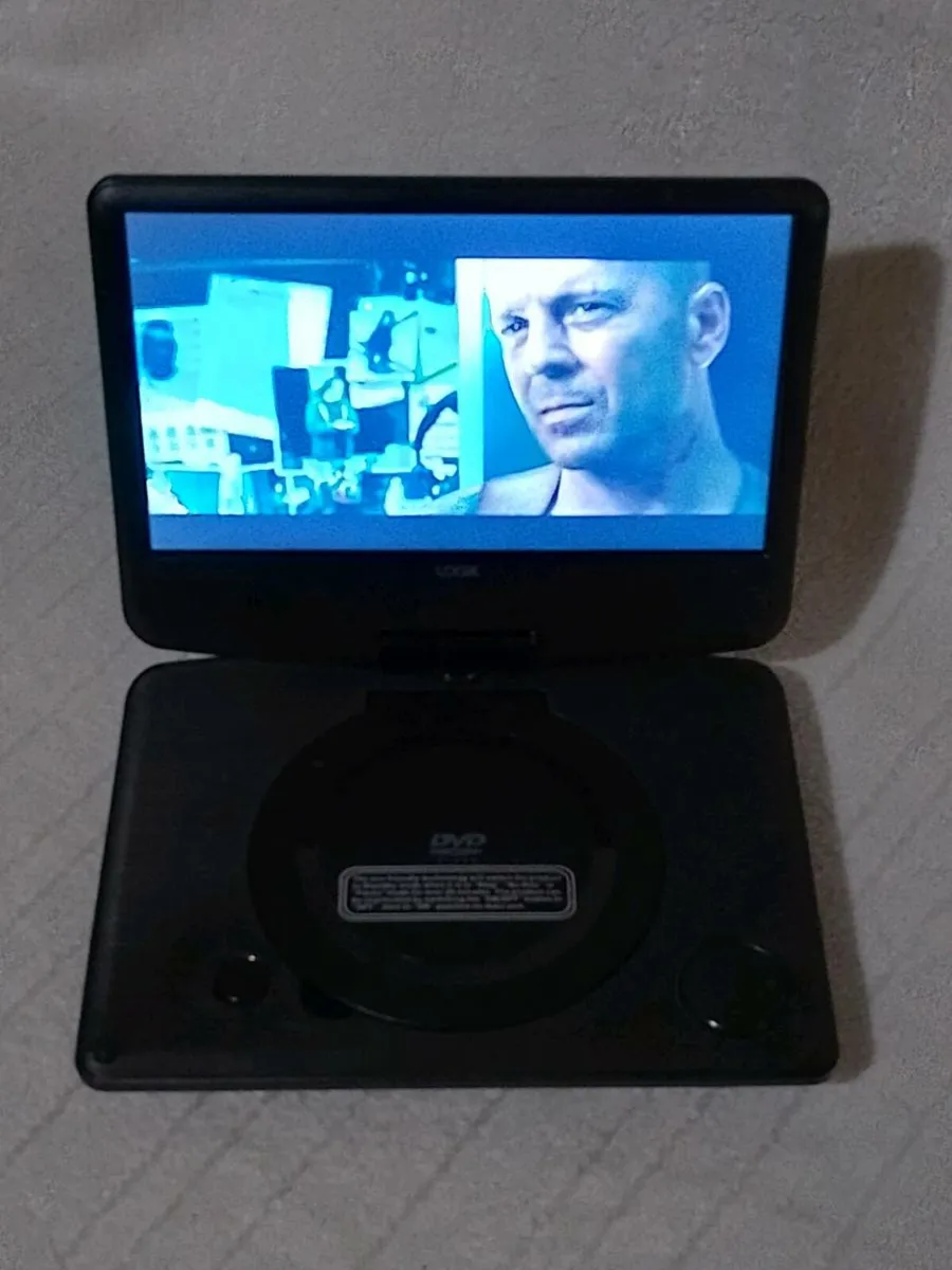 Portable 9" DVD player with wall and car chargers - Image 2
