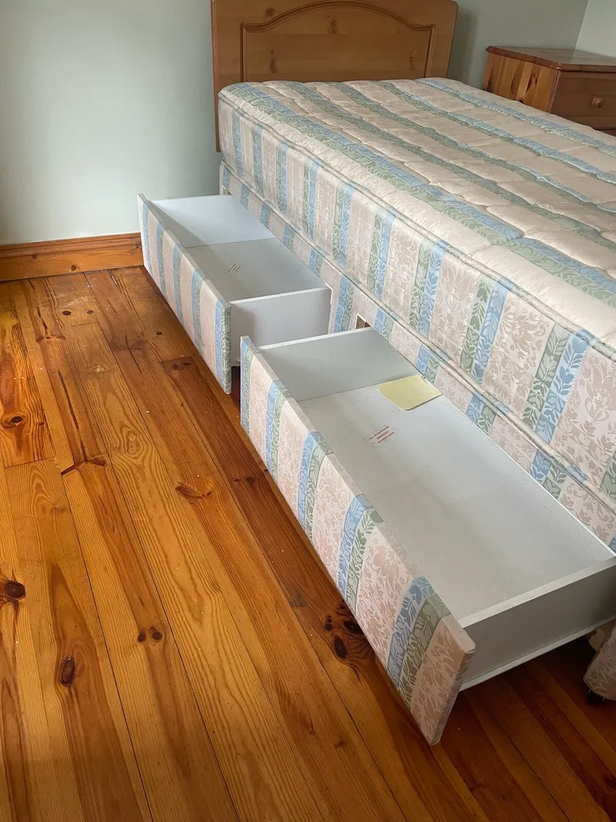 Bed - Image 4