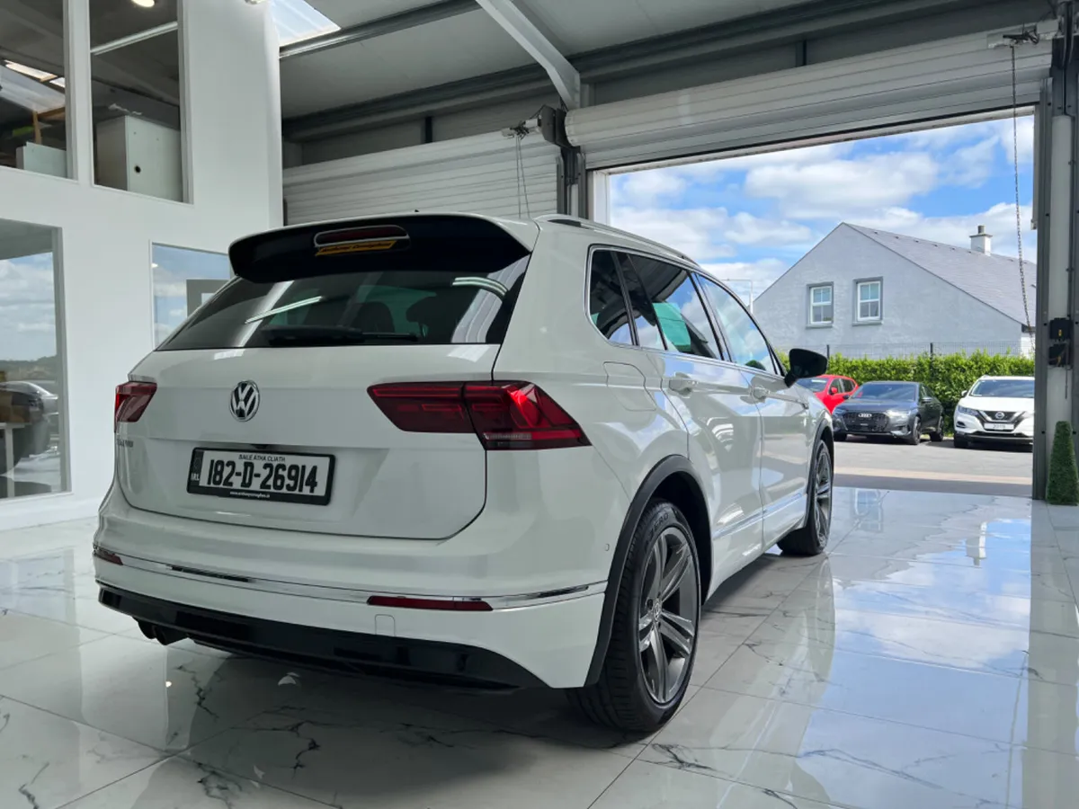 2018 Volkswagen Tiguan R Line - Image 2