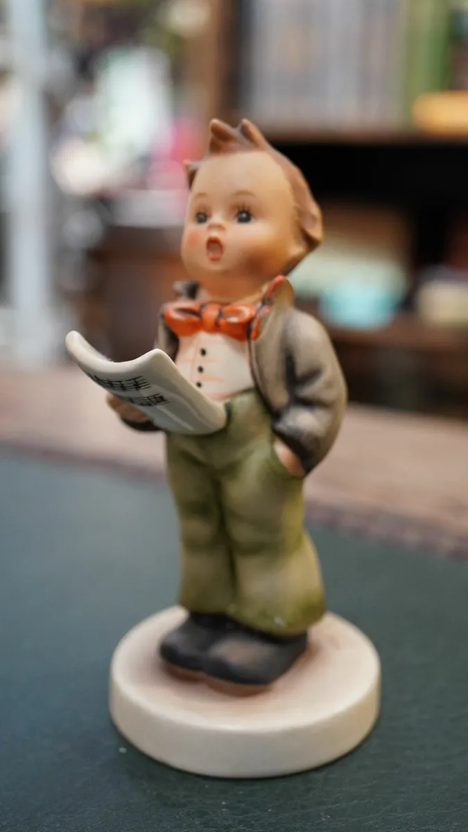 Goebel Hummel Figurine - Soloist - Image 2