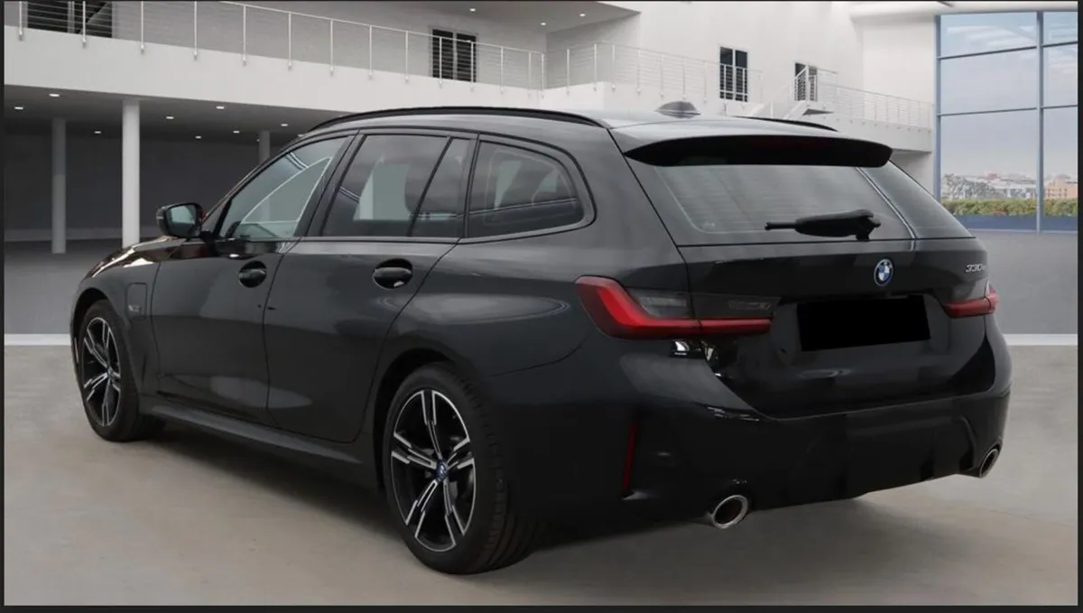 BMW 3 SERIES 330e M SPORT ESTATE / FACELIFT - Image 3