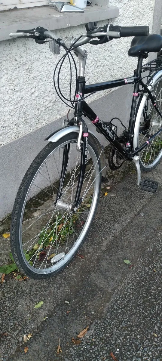 Lovely man's bike 28inch never used - Image 3