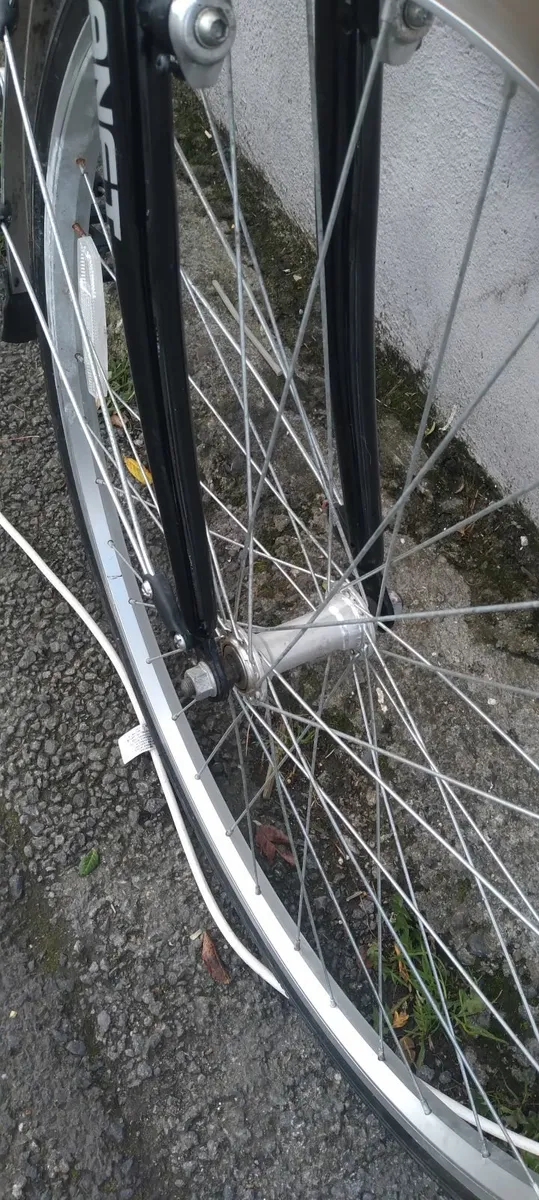 Lovely man's bike 28inch never used - Image 4
