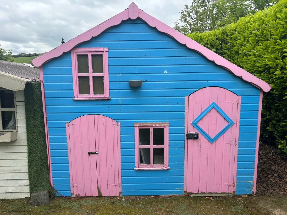 Play shed - Image 1