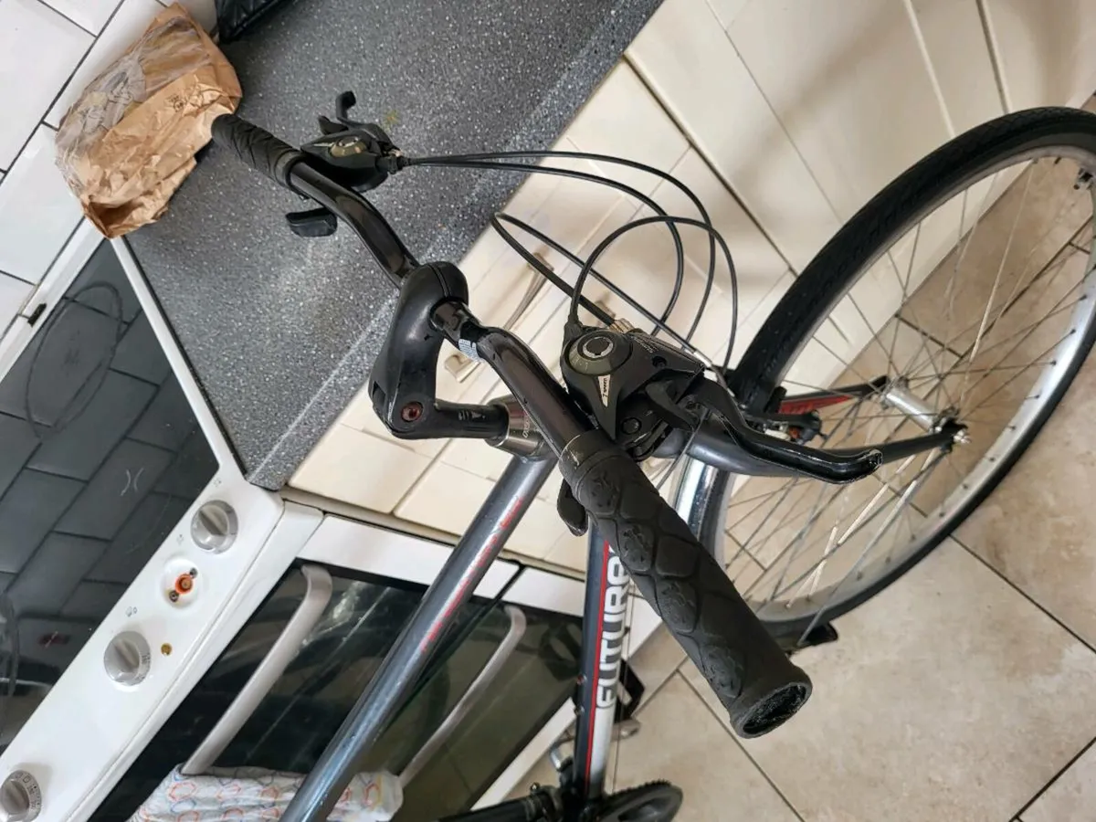 Bike  mens hybrid bike - Image 2