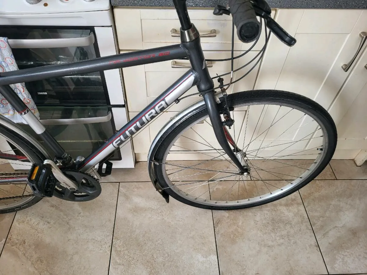 Bike  mens hybrid bike - Image 3