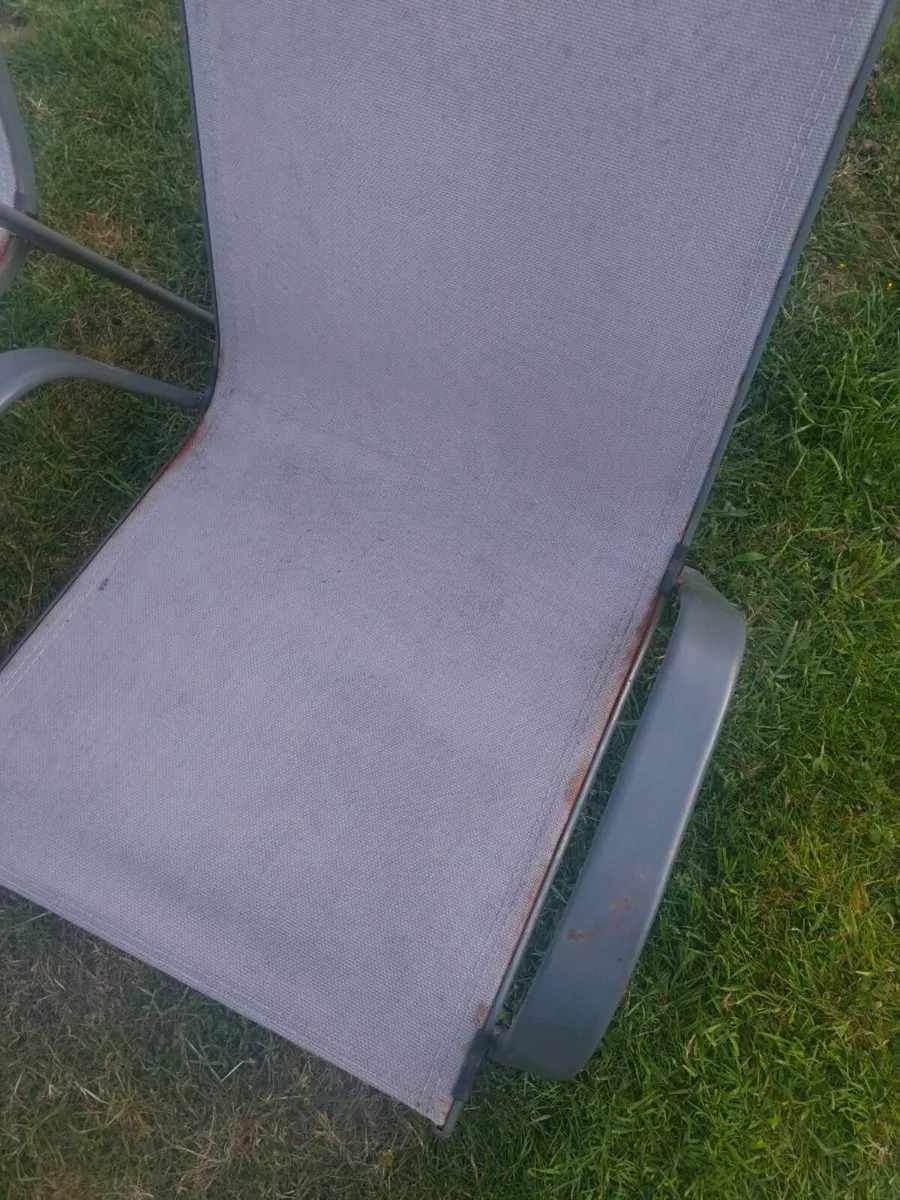 Garden table and chairs - Image 3