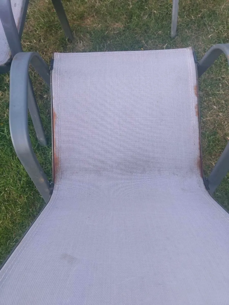 Garden table and chairs - Image 4