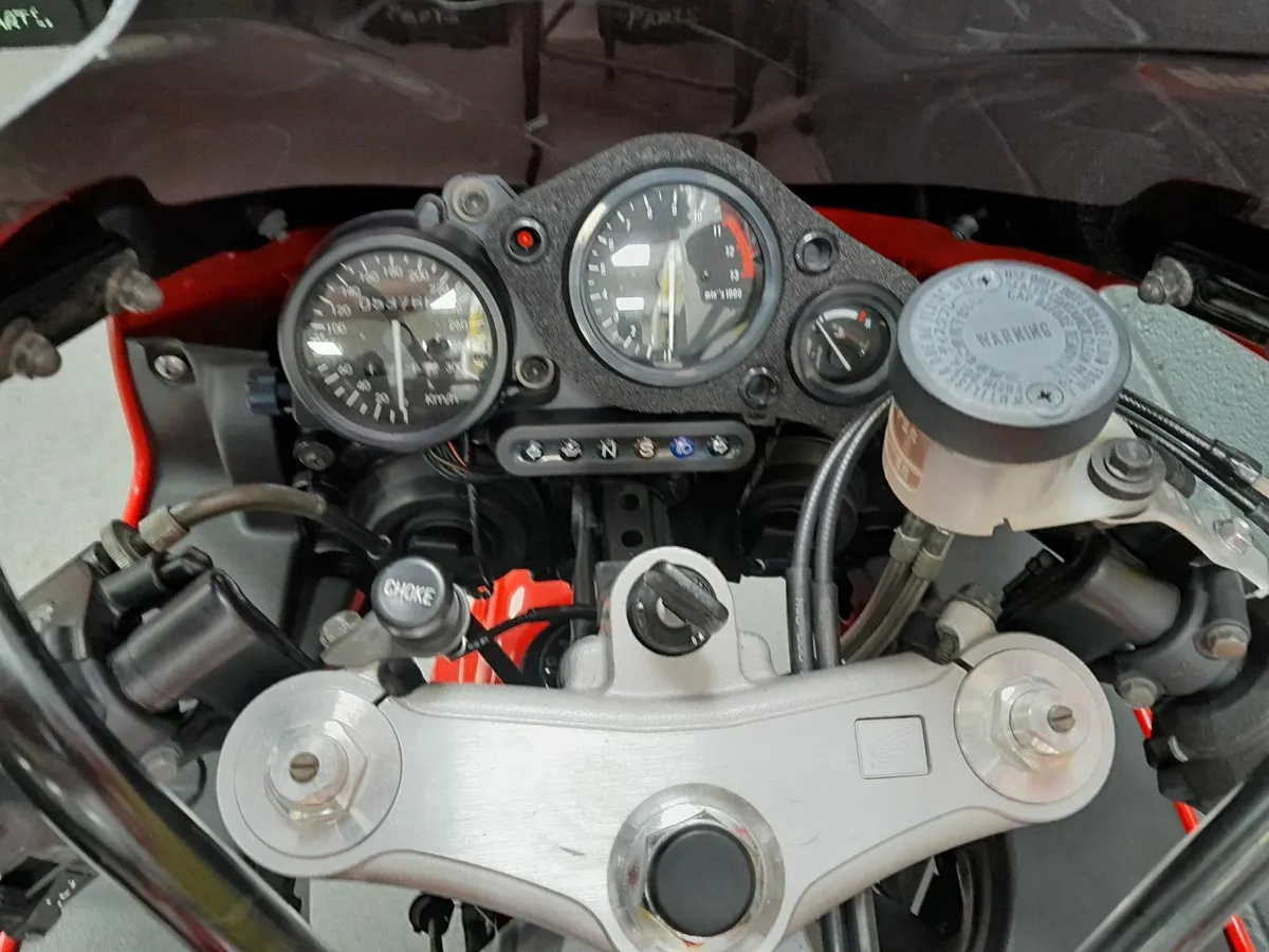 1996 HONDA CBR 900RRT - Image 4