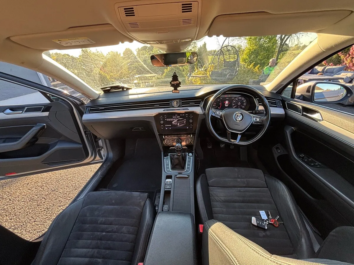 Volkswagen Passat 2018 Highline - Image 4