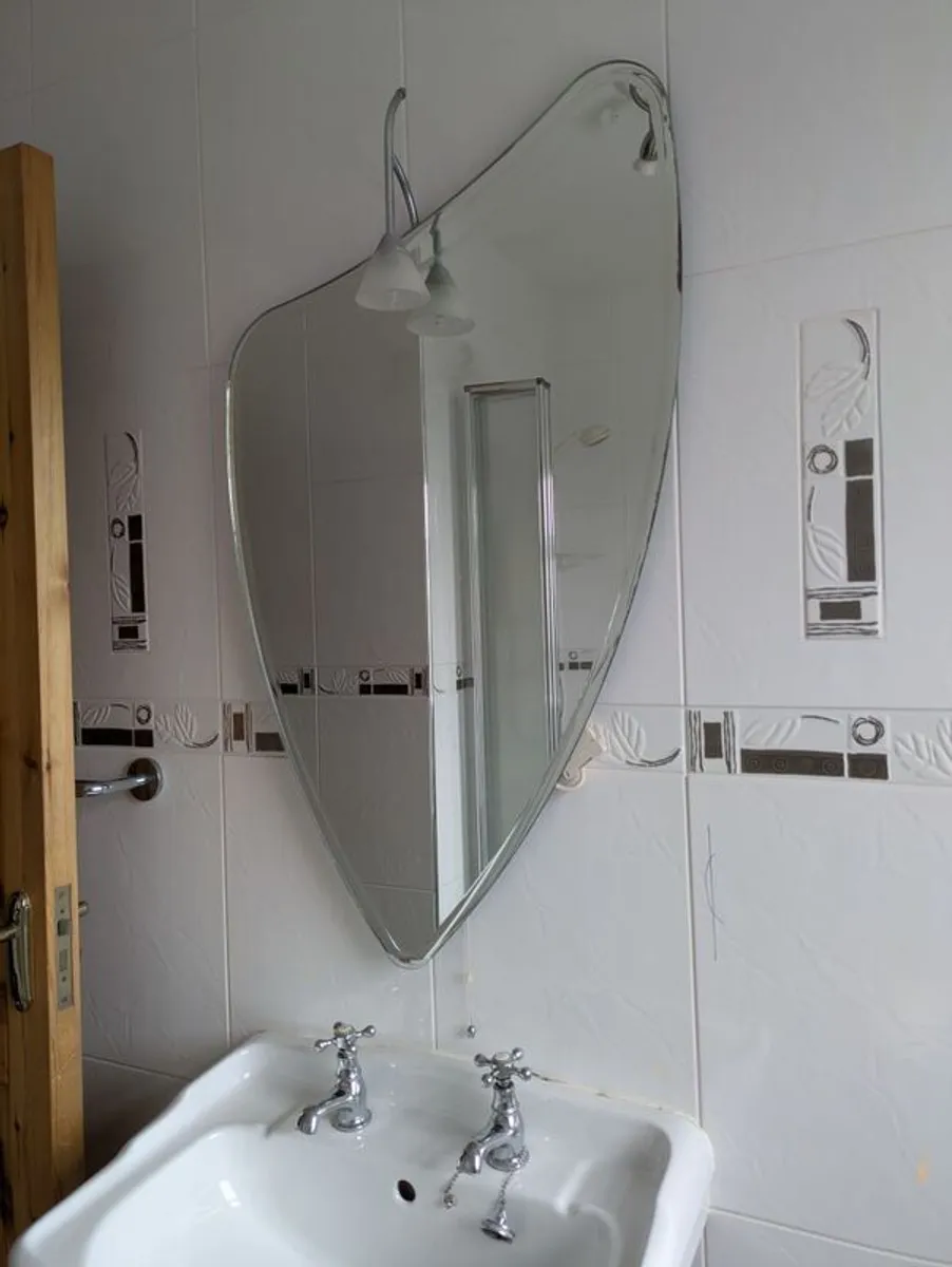 bathroom - Image 3