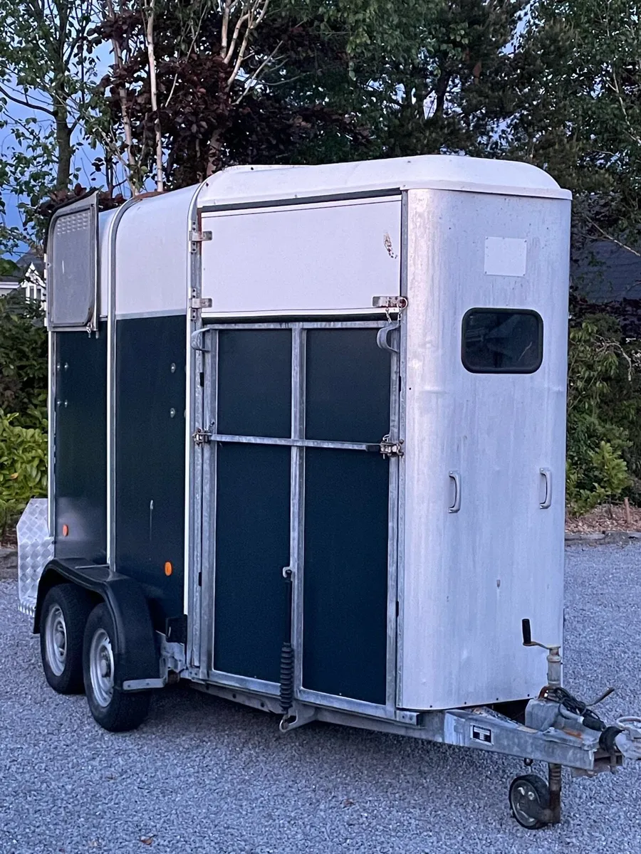 505 horse trailer for sale - Image 1