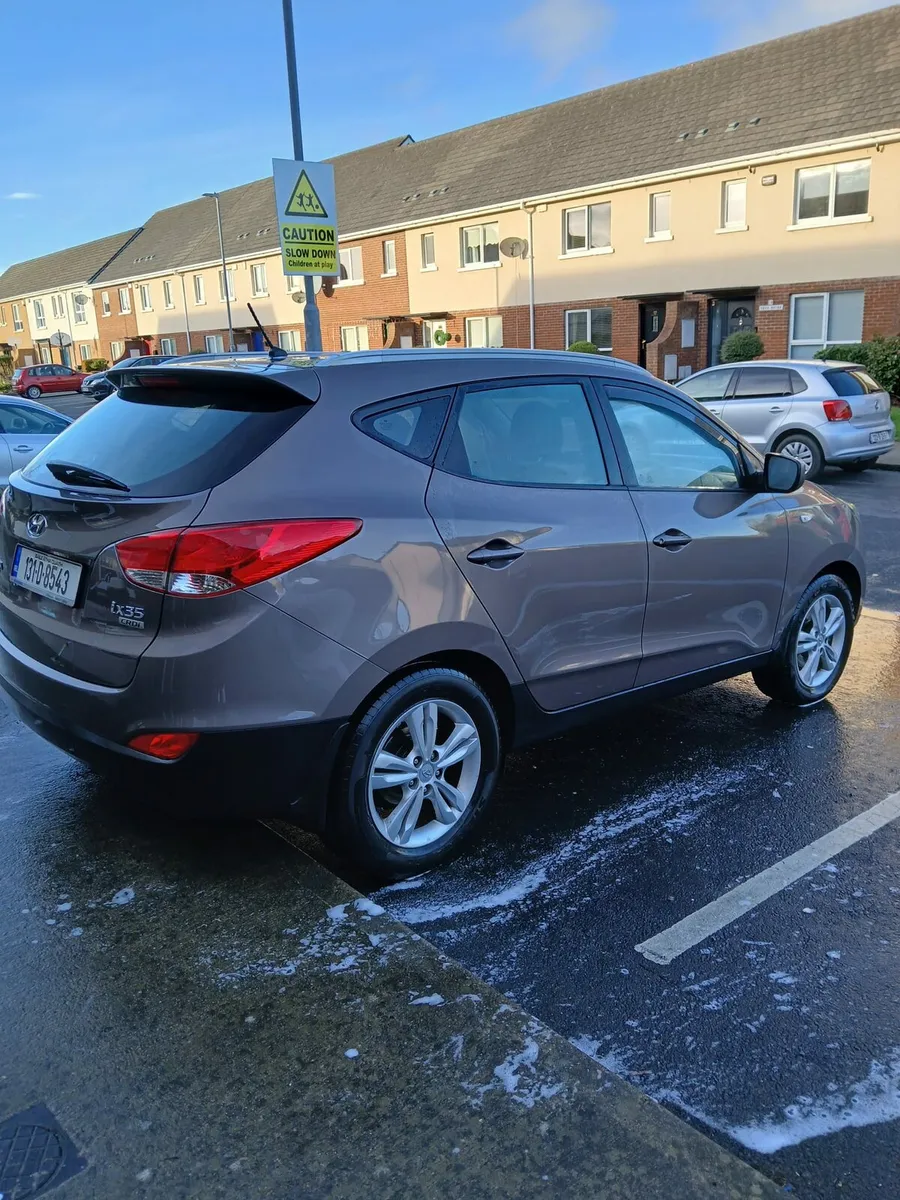 Car - Image 3