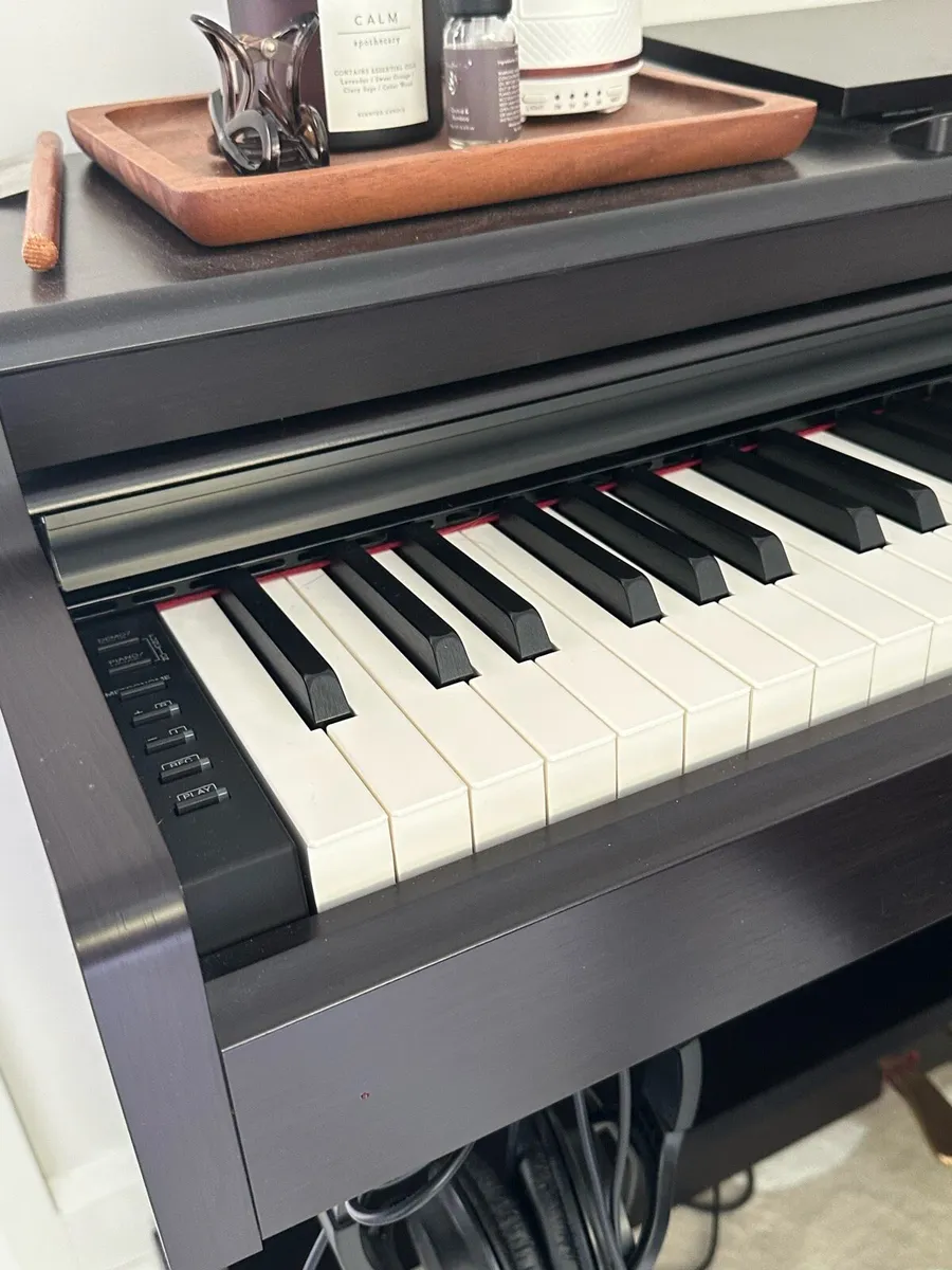 Yamaha YDP-164 Digital Piano–Excellent Condition - Image 2
