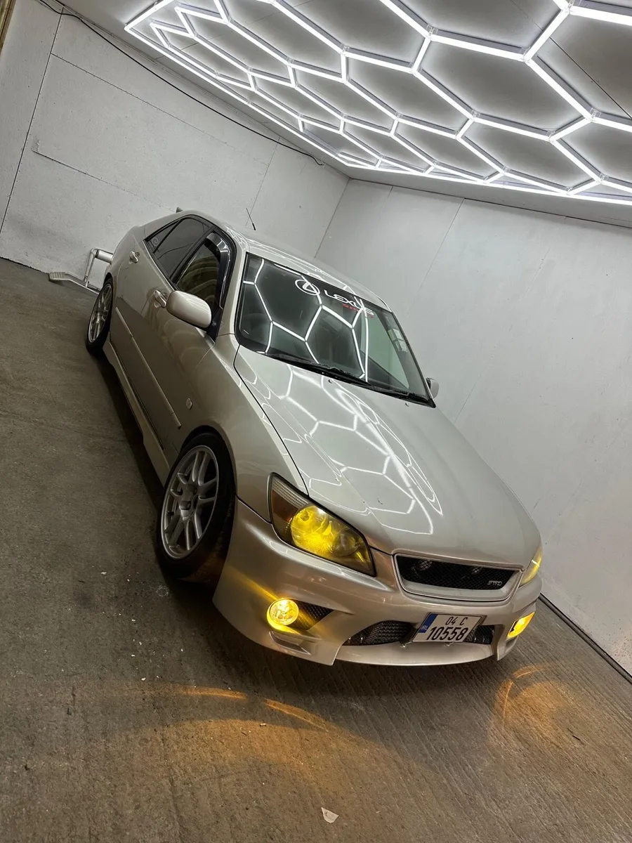 Lexus is 200 turbo - Image 3