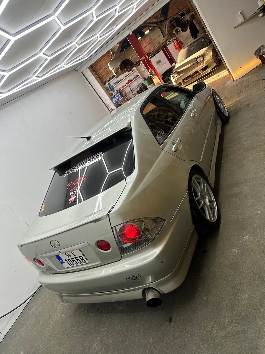 Lexus is 200 turbo - Image 4