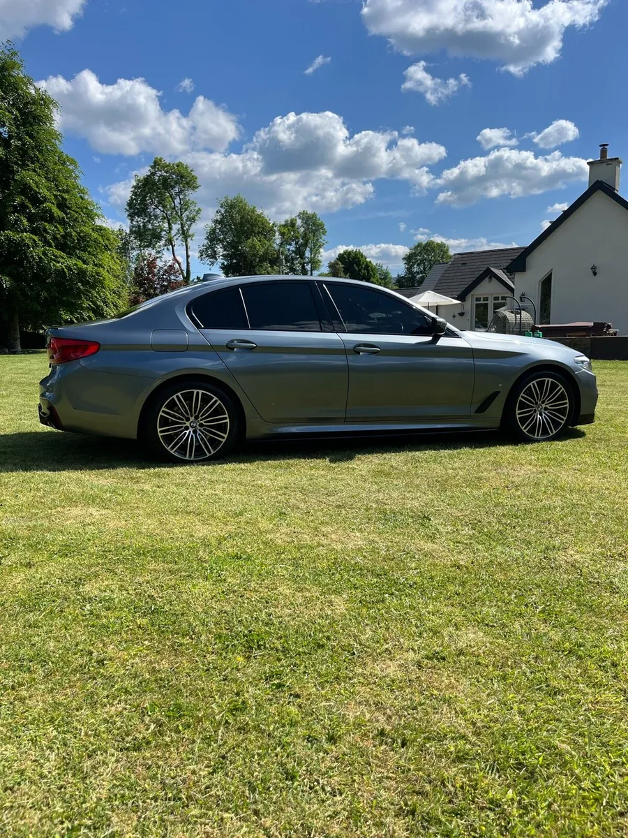BMW 530e M sport 252bhp *low mileage* - Image 3