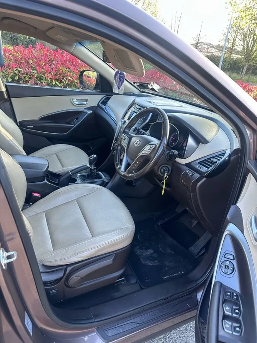 Hyundai Santa Fe 7seater with NCT and Tax - Image 4