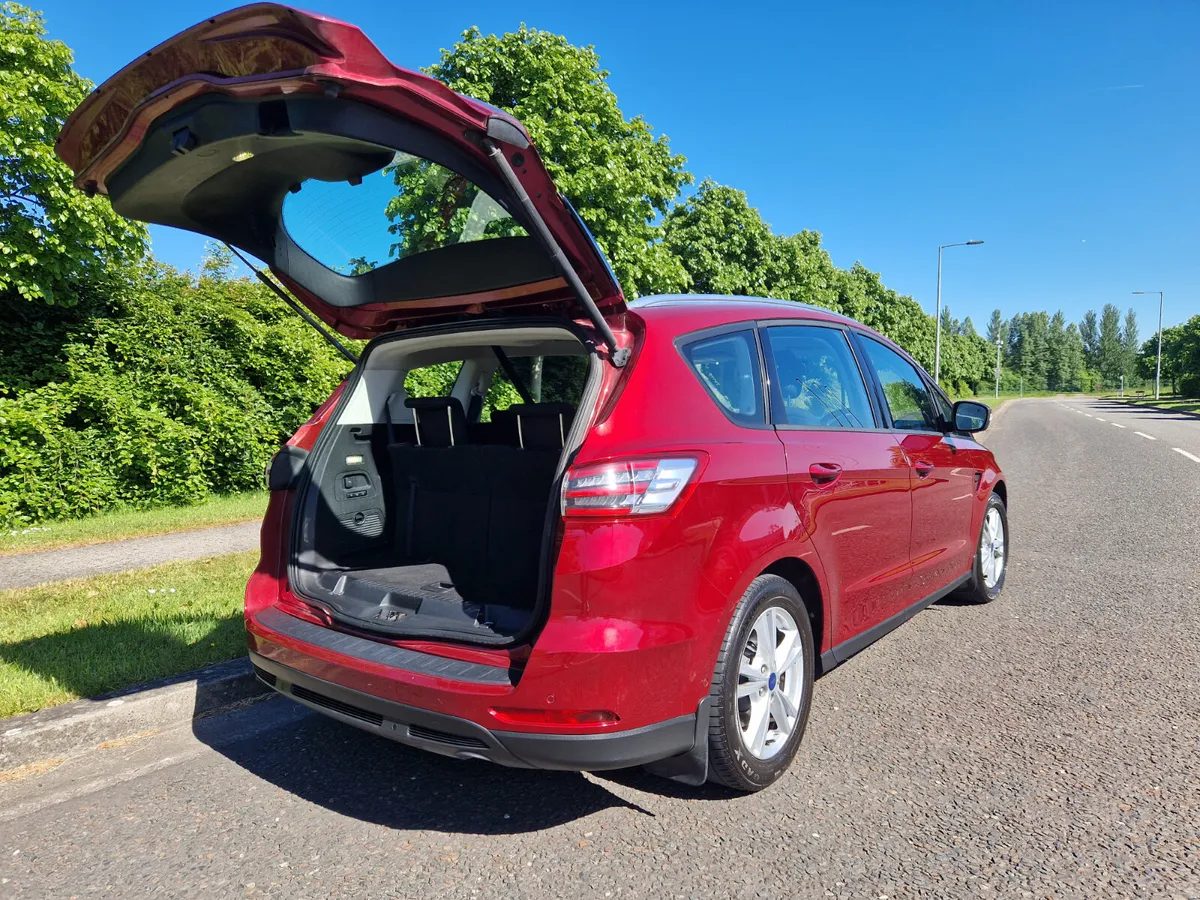 Ford S-MAX , 2L , 7 SEATS , LOW KMS, NCT STUNNING - Image 4