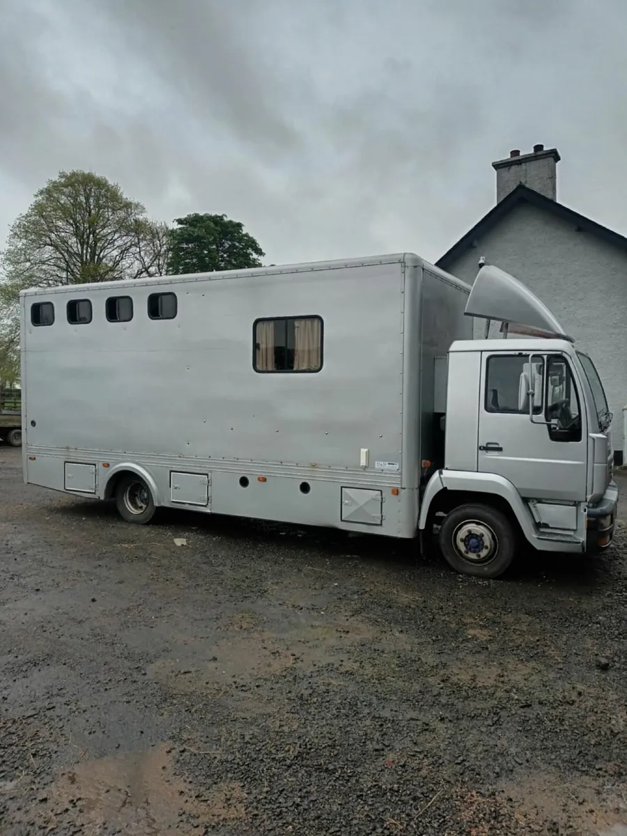 Horse lorry - Image 3