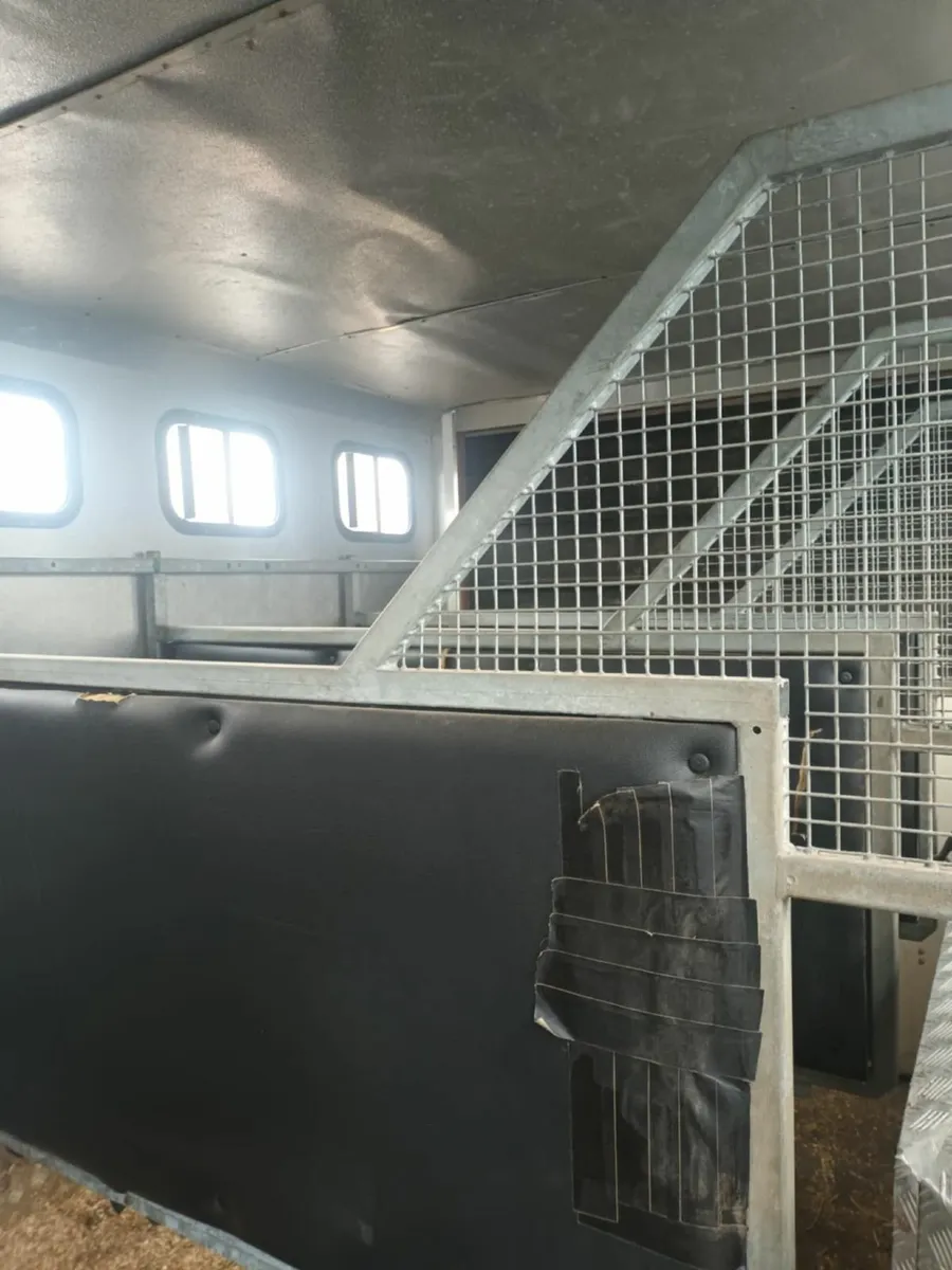 Horse lorry - Image 4