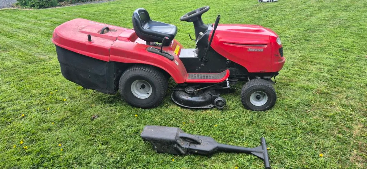 Jonsered 15hp ride on mower - Image 1
