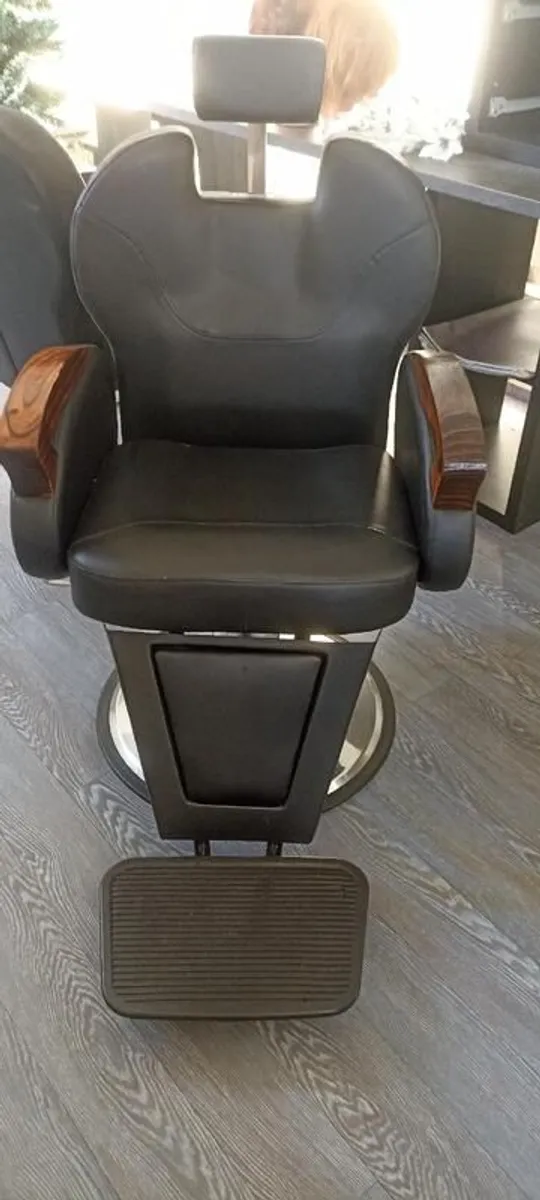 Barber Chairs - Image 4