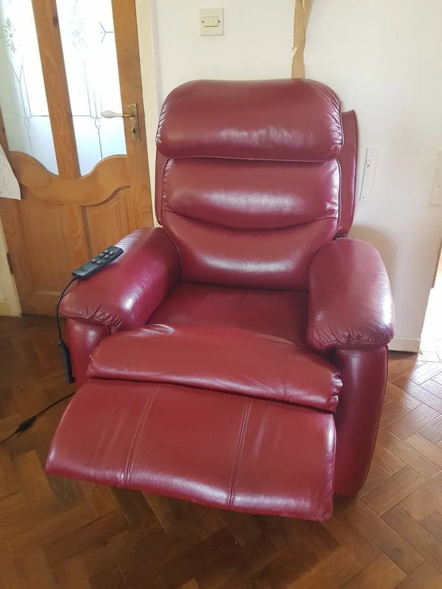 Electric recliner chair leather - Image 1
