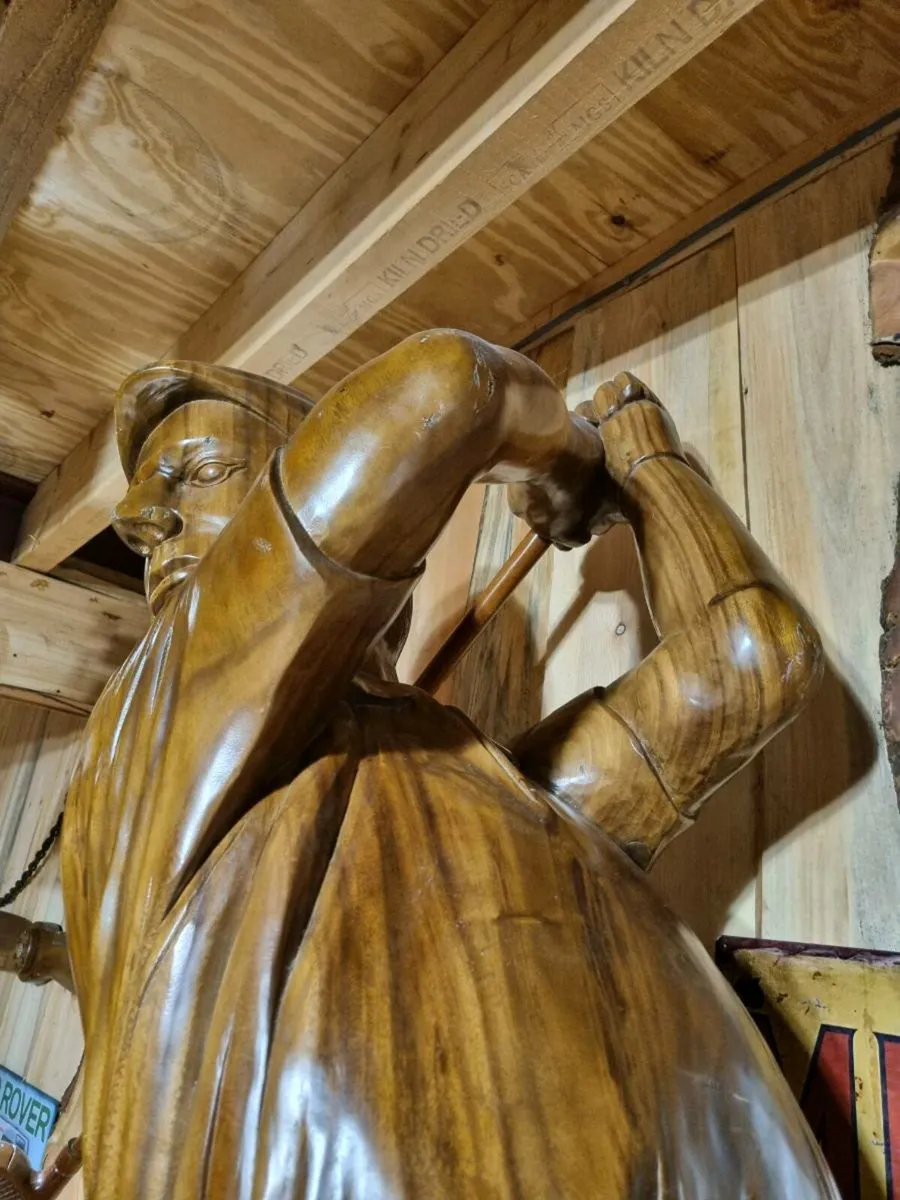 Larger Than Life Teak Golfer  (8'3" Tall) - Image 2