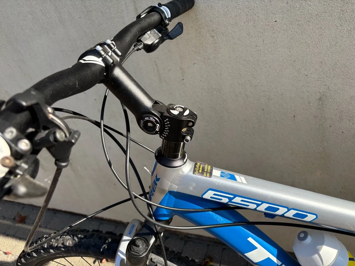 Trek 6500 Mountain Bike - Image 4