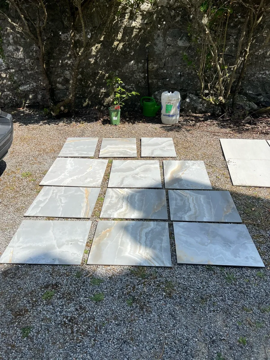 Tile Market left over marble effect tiles - Image 4