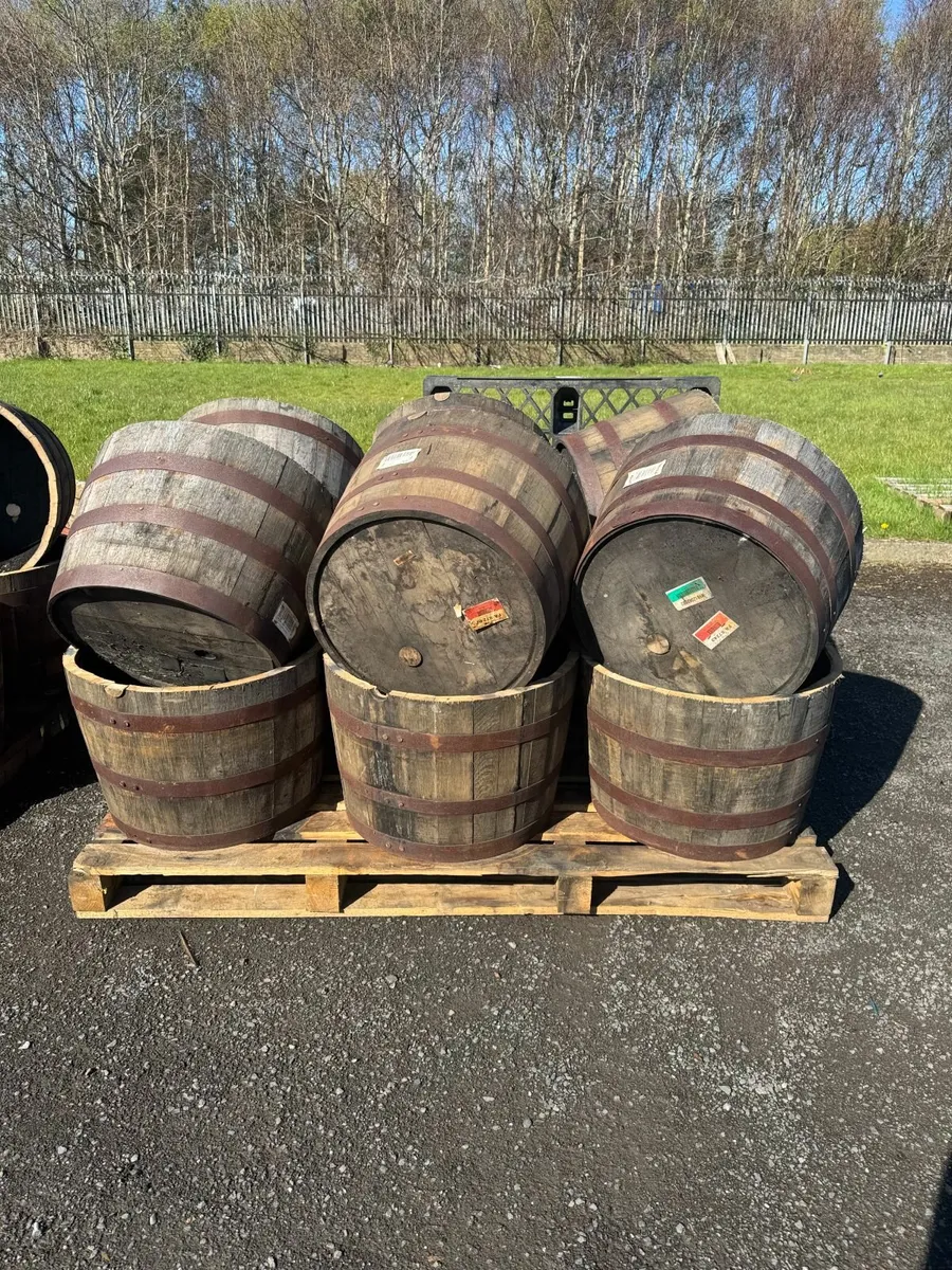 Half whiskey barrels - Image 4