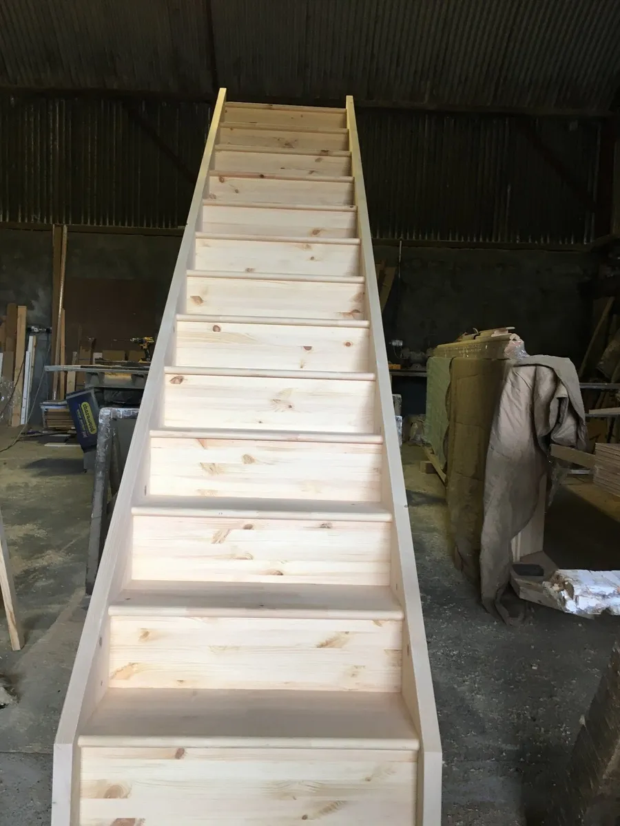 Stair case - Image 2