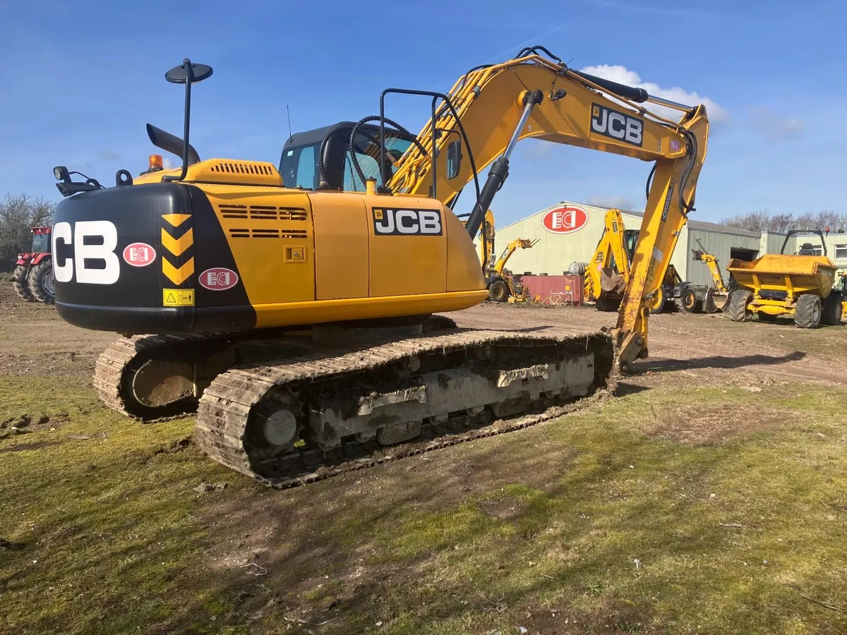 JCB JS220 EXCAVATOR REF 21008652 - Image 4