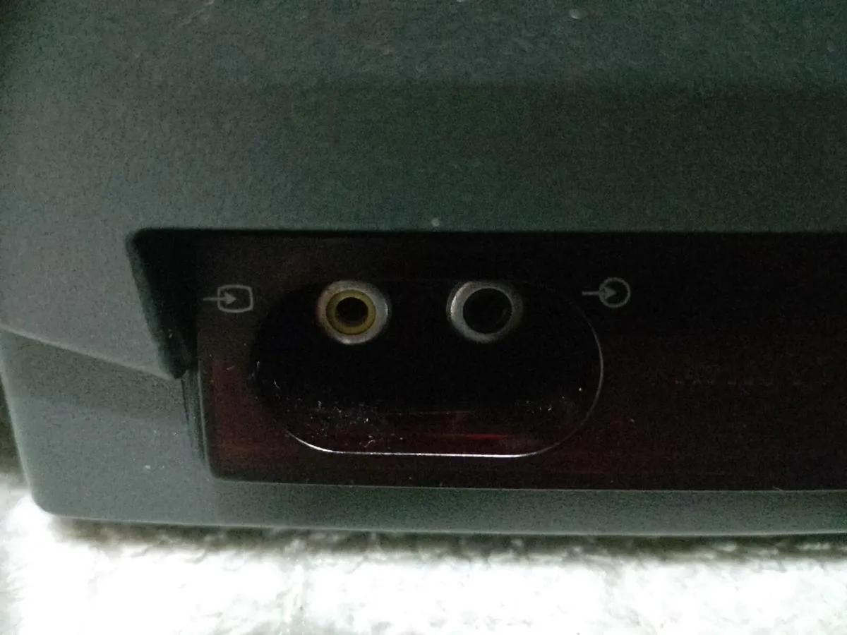 14" Sony Trinitron CRT TV KV-14T1L - Image 2