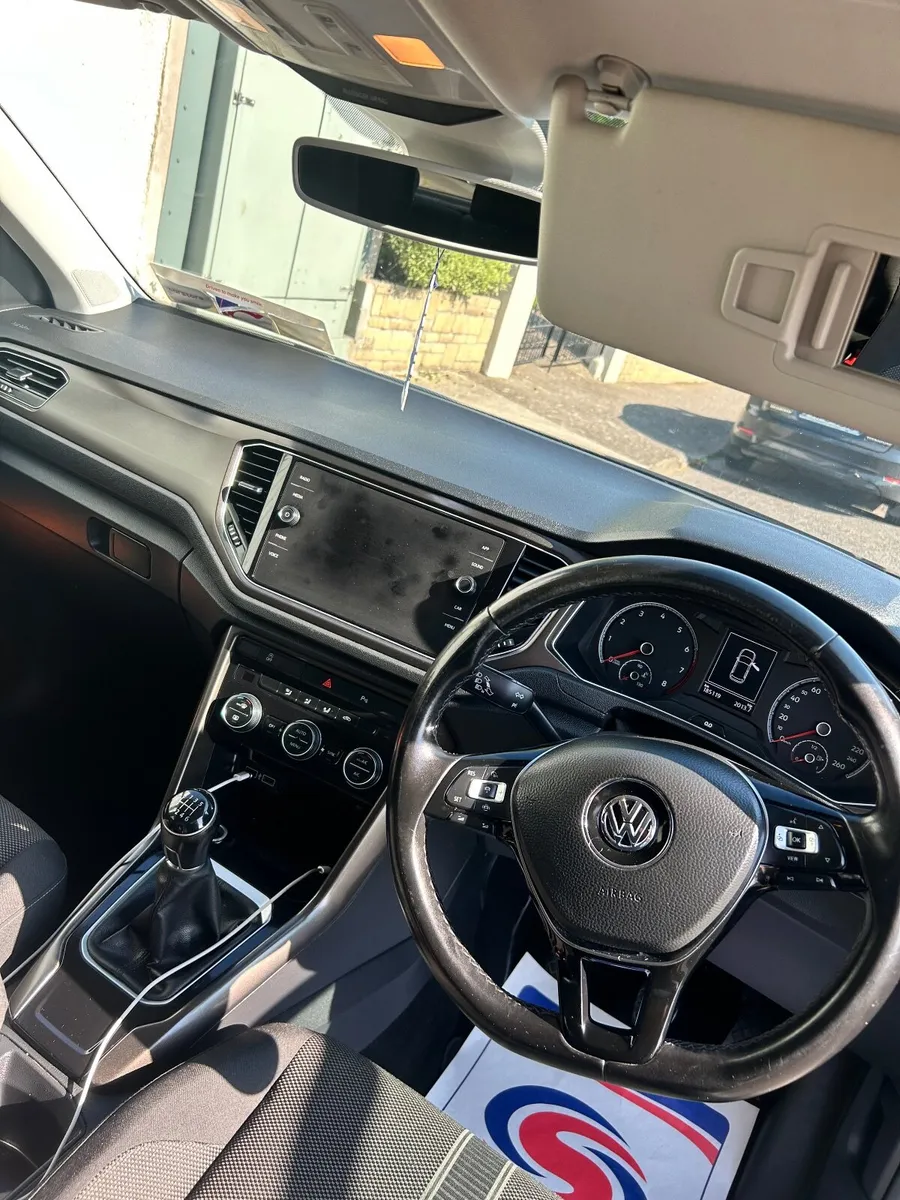 Volkswagen T-Roc 2019 - Image 3