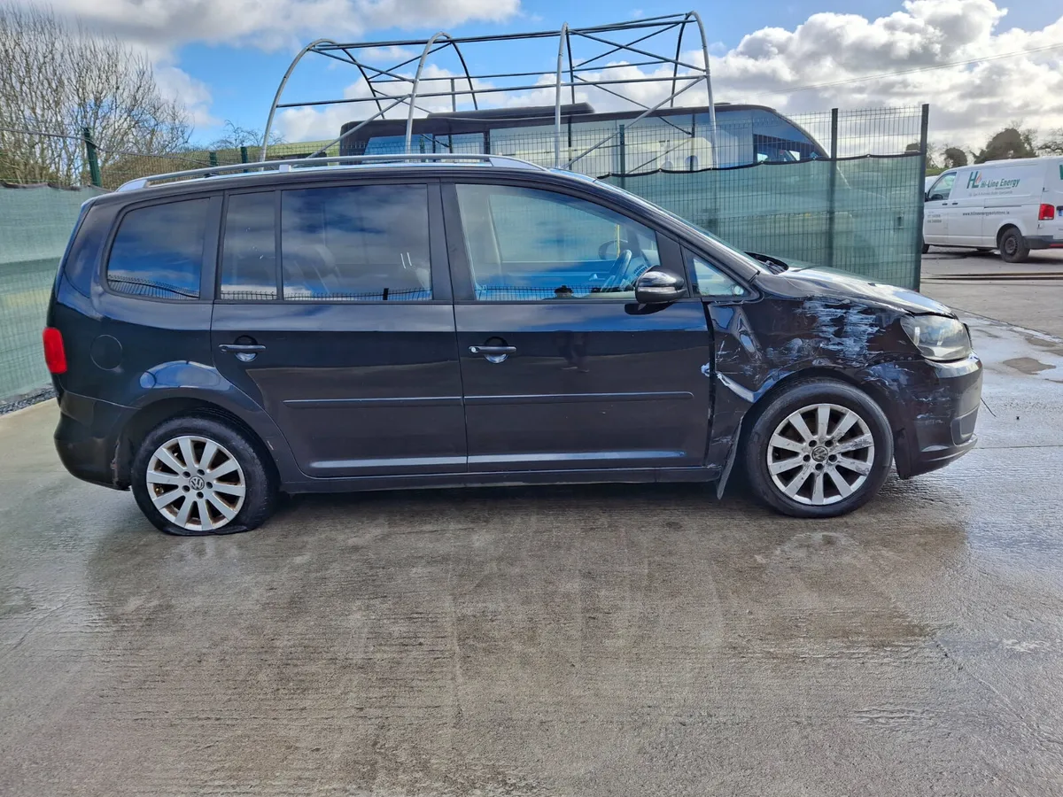 2012 Volkswagen Touran 1.6 TDI 7 seater - Image 2