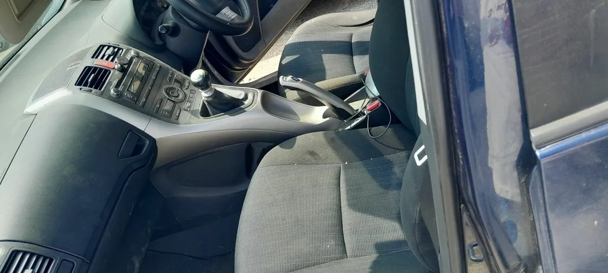 Toyota Auris 2009 - Image 4