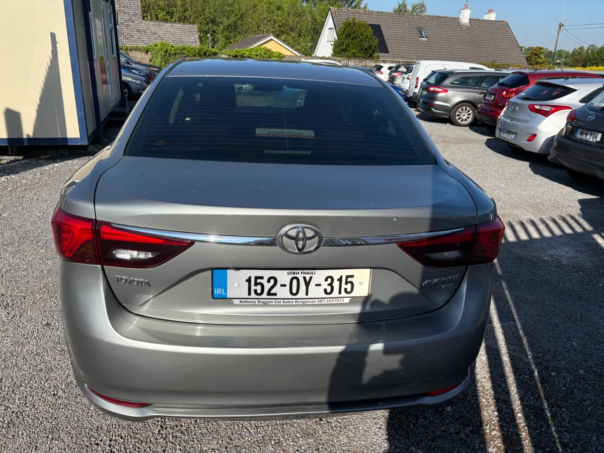 2015 Toyota Avensis Luna - Image 4