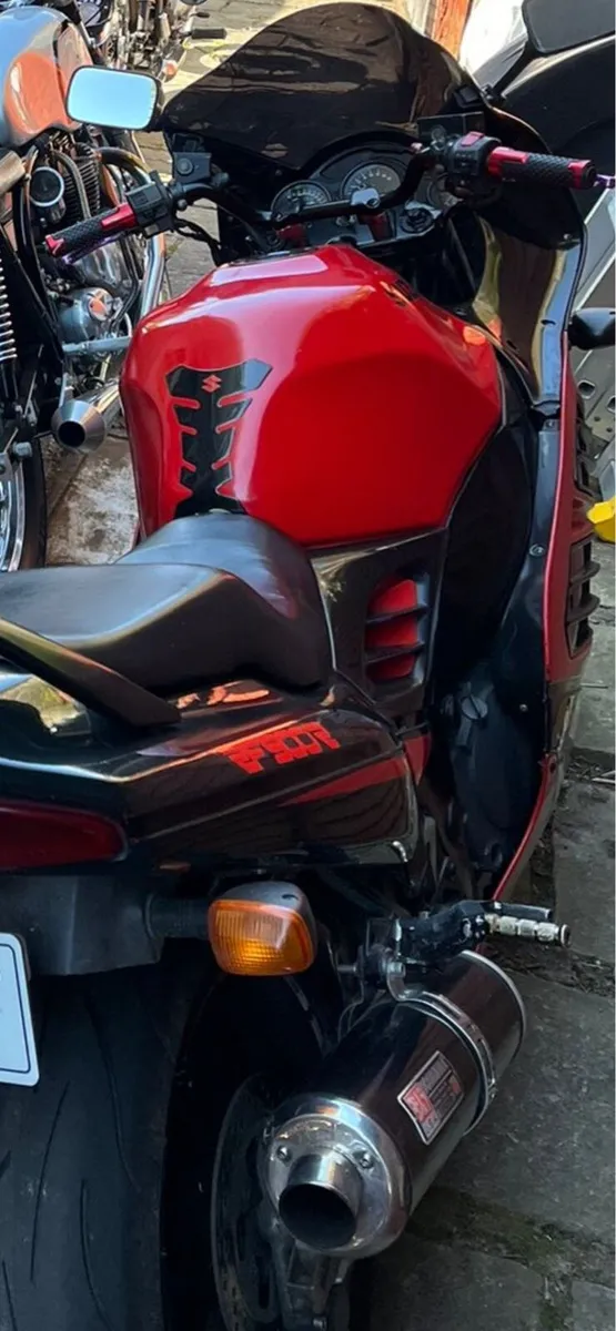 Suzuki Rf900r - Image 1