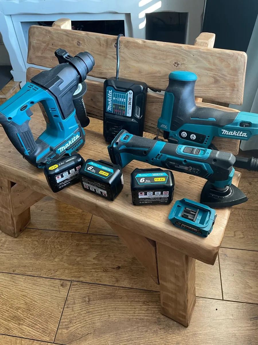 Makita 12v brushless tools and charger. - Image 1