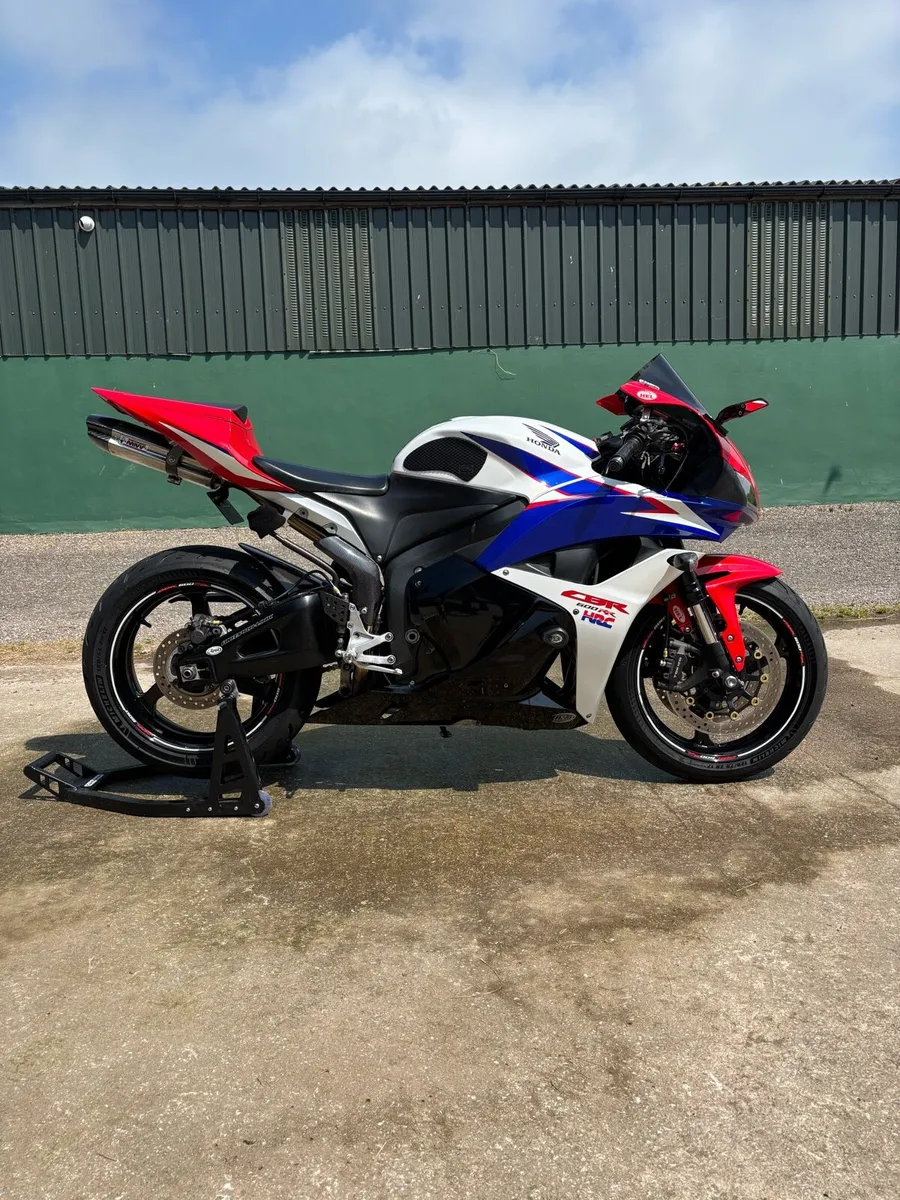2010 Honda CBR600RR - Image 2