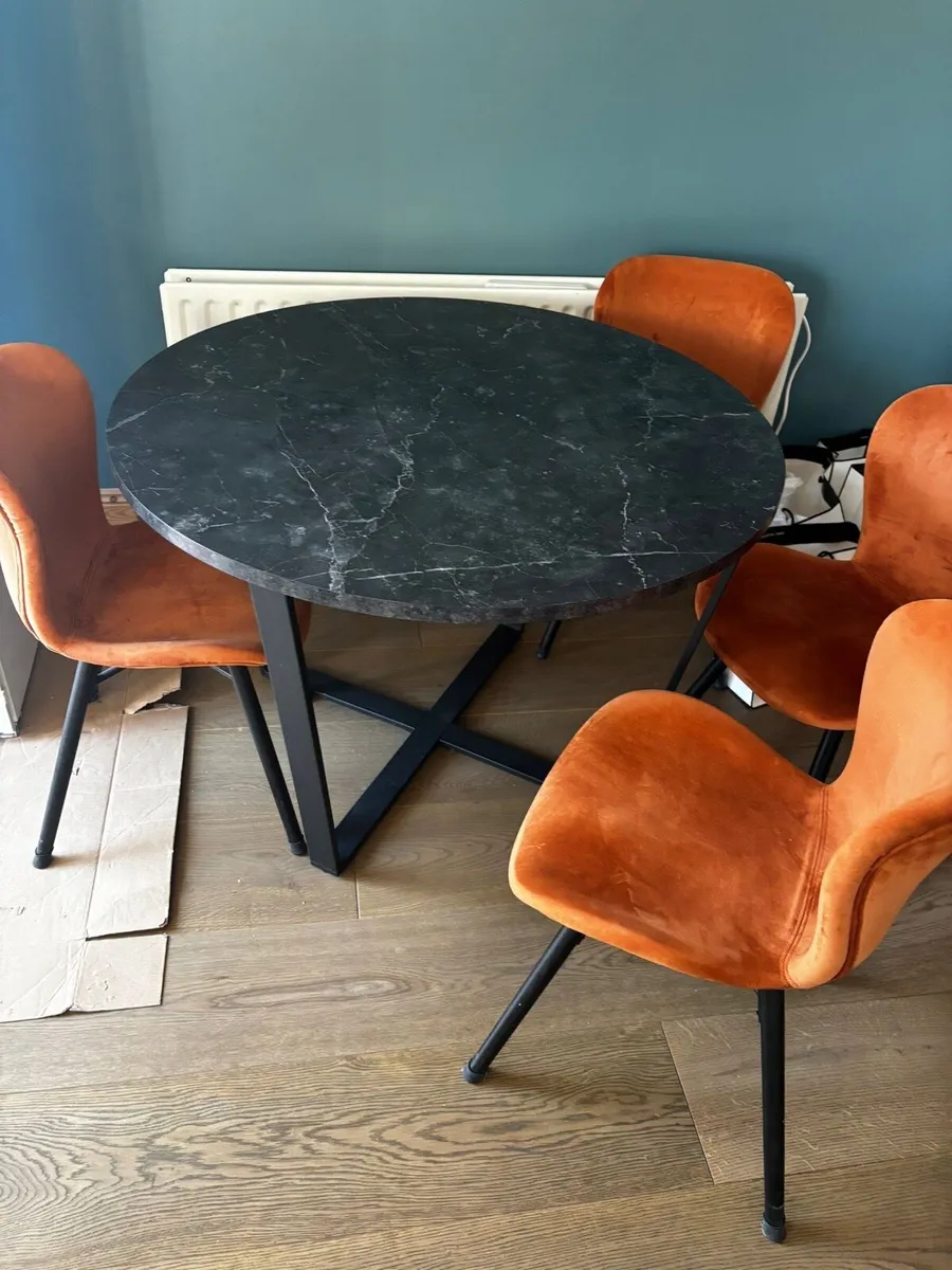 Dinning Table Set - Image 1