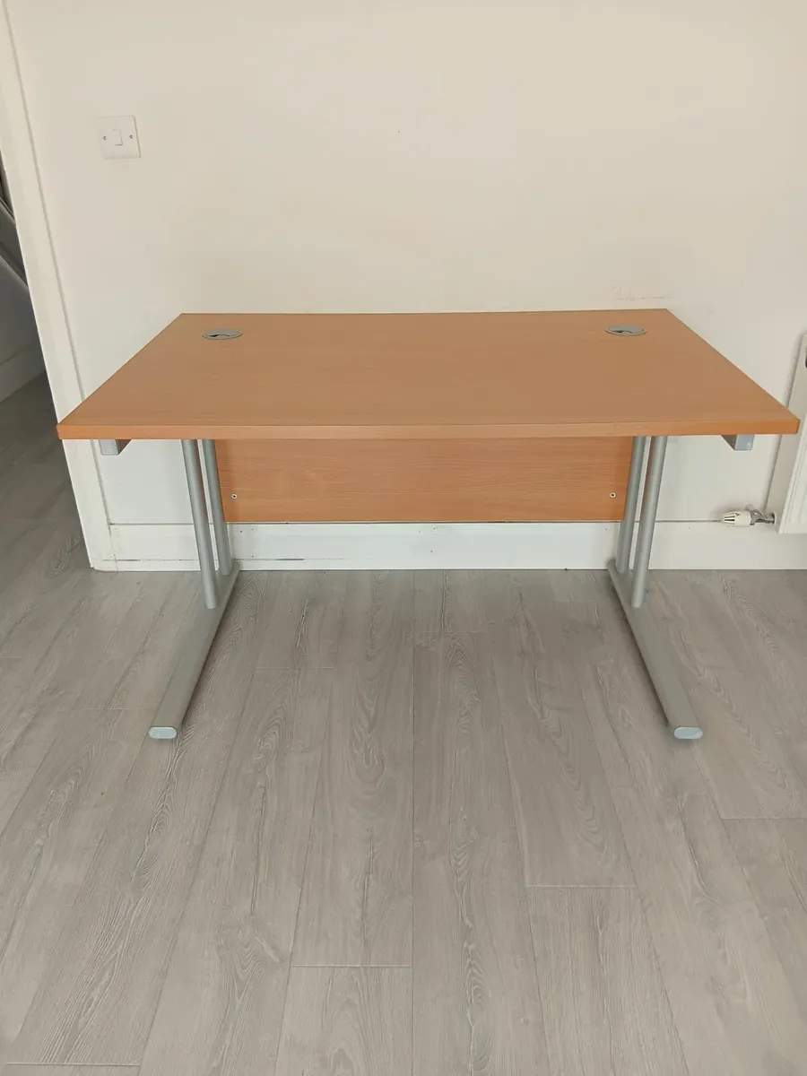 Office desk - Image 1
